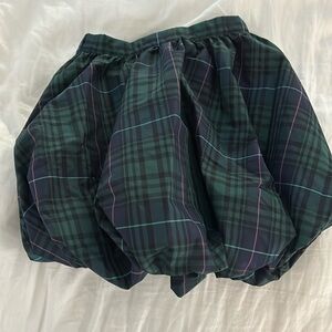 Vineyard Vines Christmas skirt